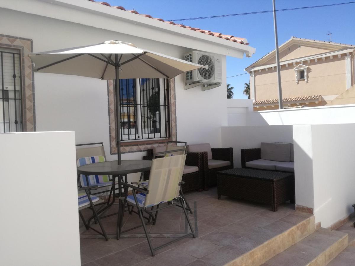 2 Bedroom Newly Renovated Bungalow Close To Bars & Restaurants Los Alcázares Екстериор снимка