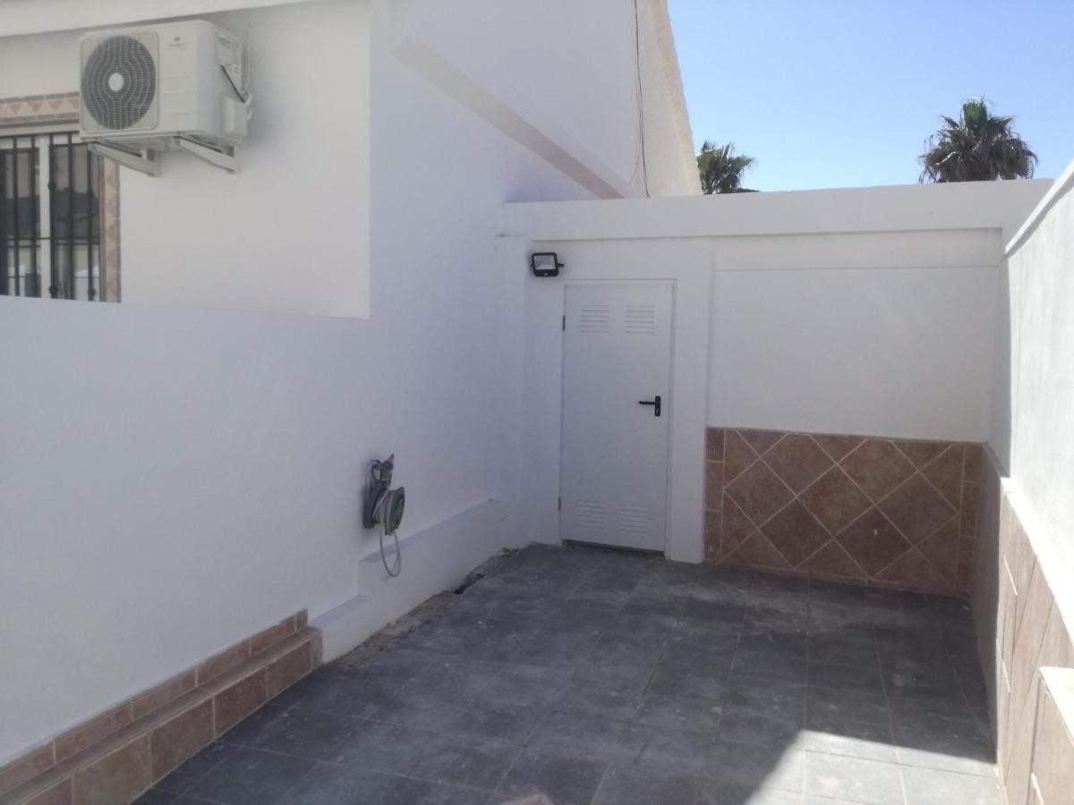 2 Bedroom Newly Renovated Bungalow Close To Bars & Restaurants Los Alcázares Екстериор снимка